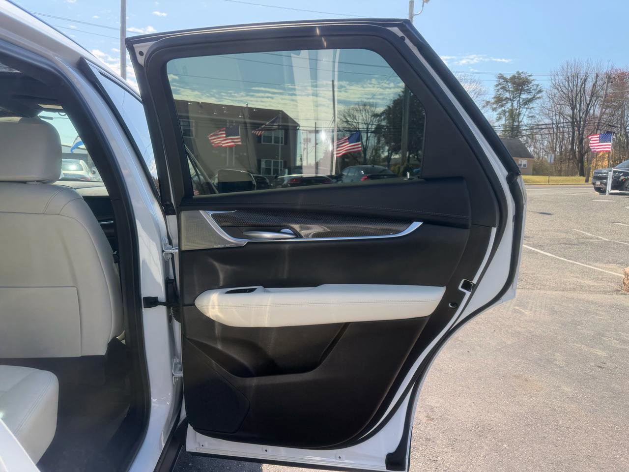 Used 2021 Cadillac XT5 Sportv w/ LPO, Floor Liner Package image 26