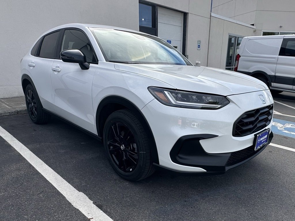 New 2026 Honda HR-V Sport image 4