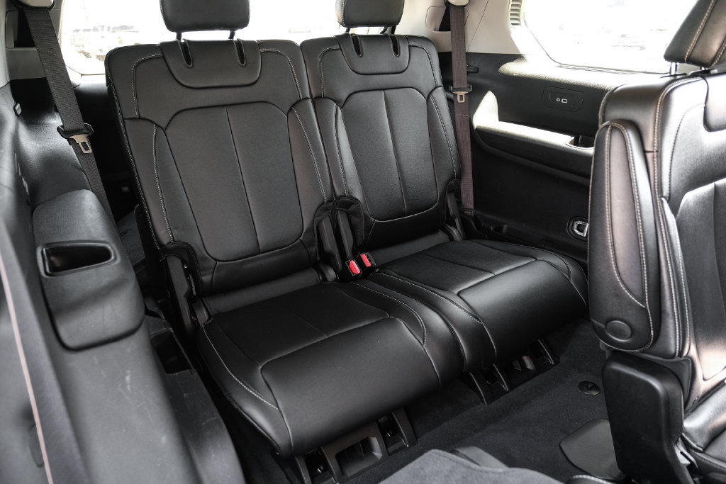 Used 2023 Jeep Grand Cherokee L Limited AWD/4WD image 53