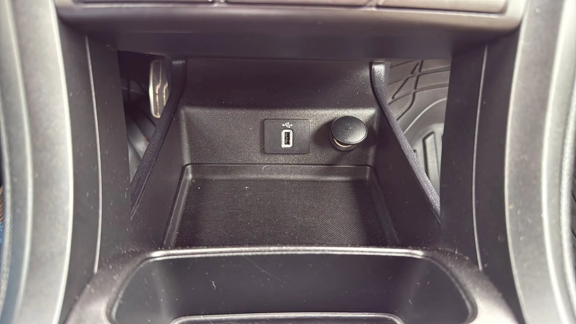 Used 2018 Ford Fusion Energi Titanium image 19