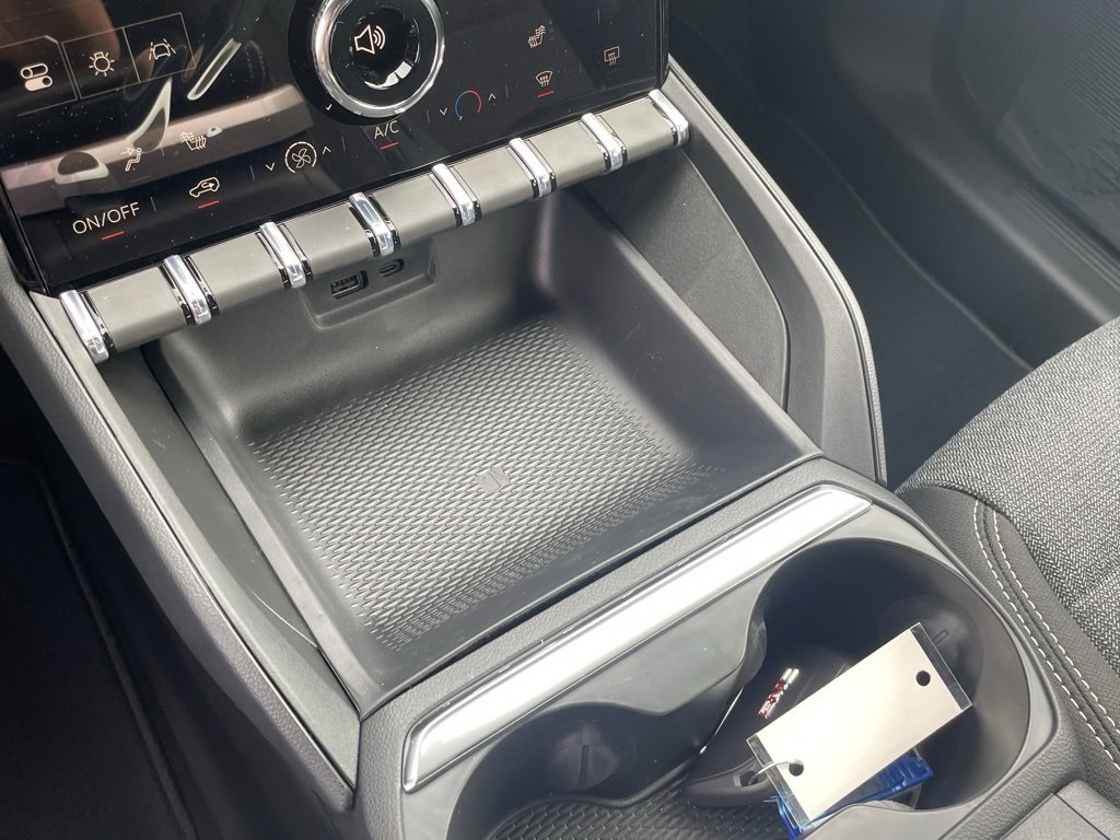 New 2026 GMC Acadia Elevation image 14