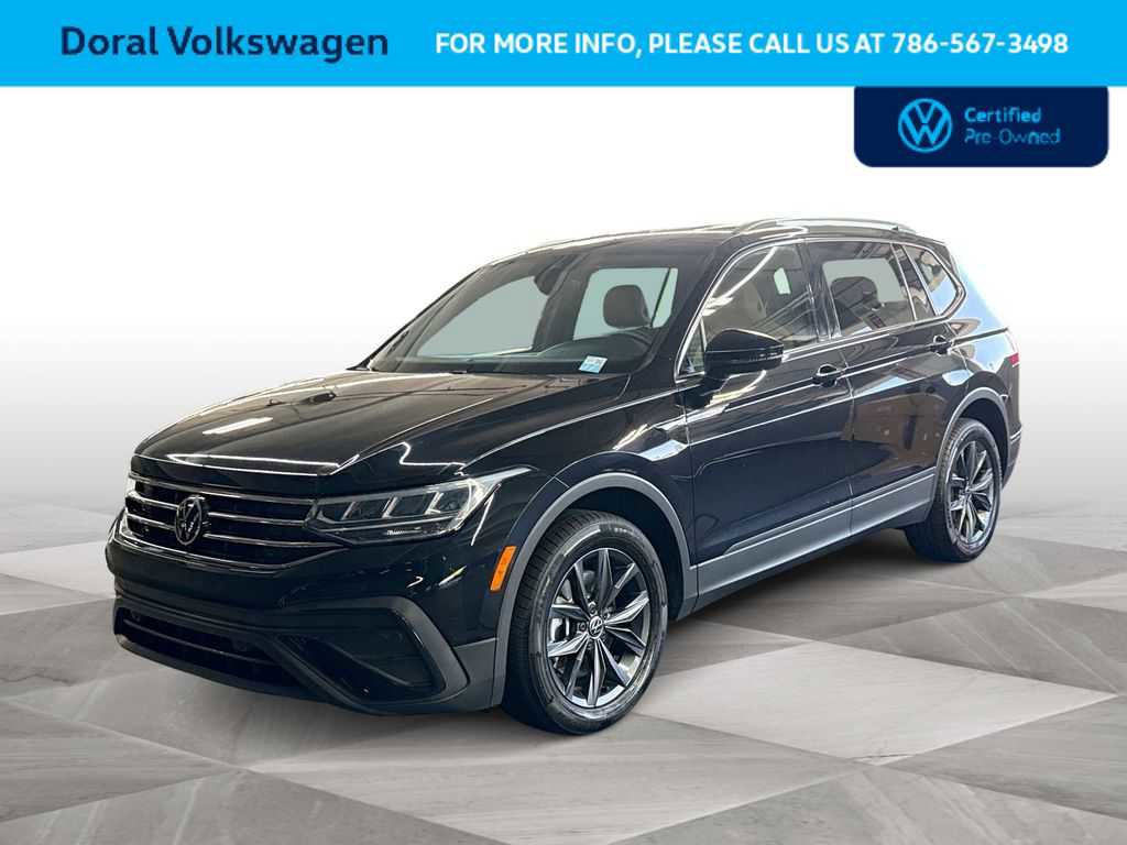 Used 2023 Volkswagen Tiguan SE FWD image 1