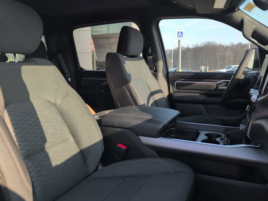 New 2026 RAM 1500 4x4 Crew Cab image 11