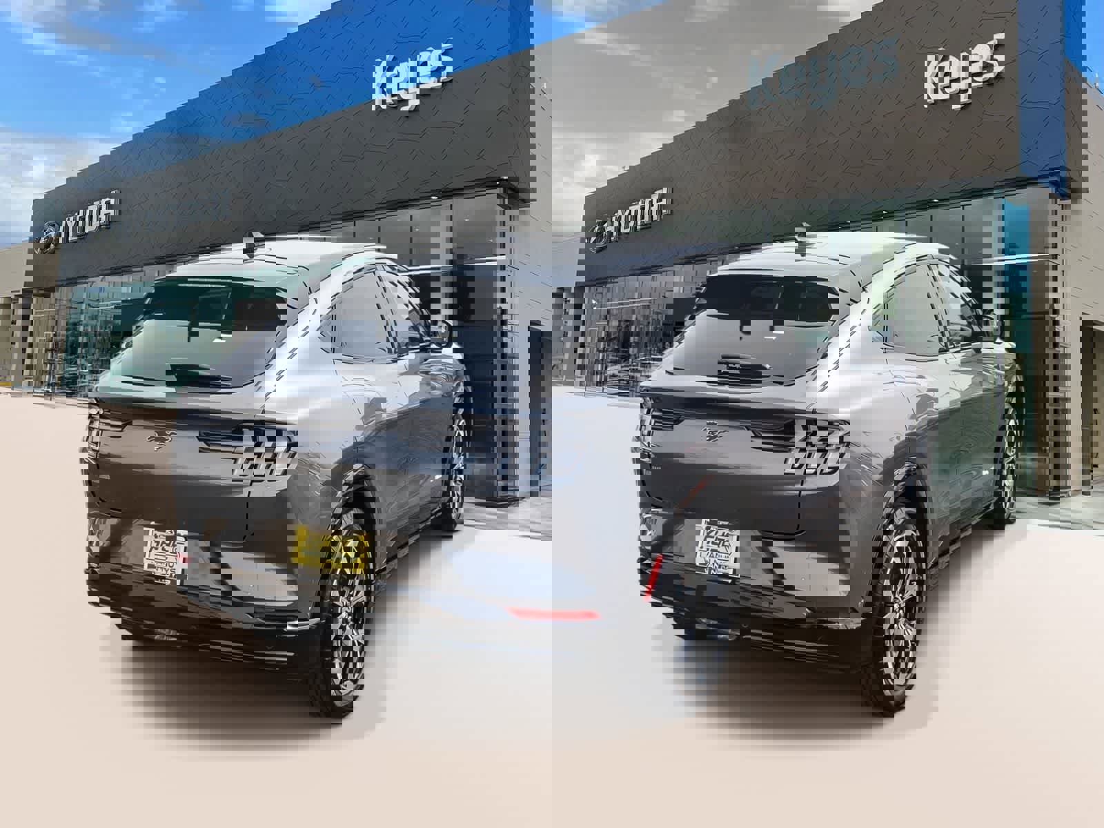 Used 2023 Ford Mustang Mach-E Premium image 4