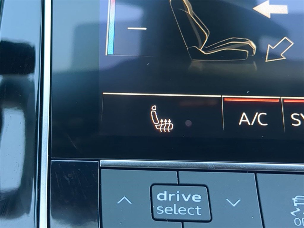 Used 2025 Audi Q7 3.0T Premium Plus image 25