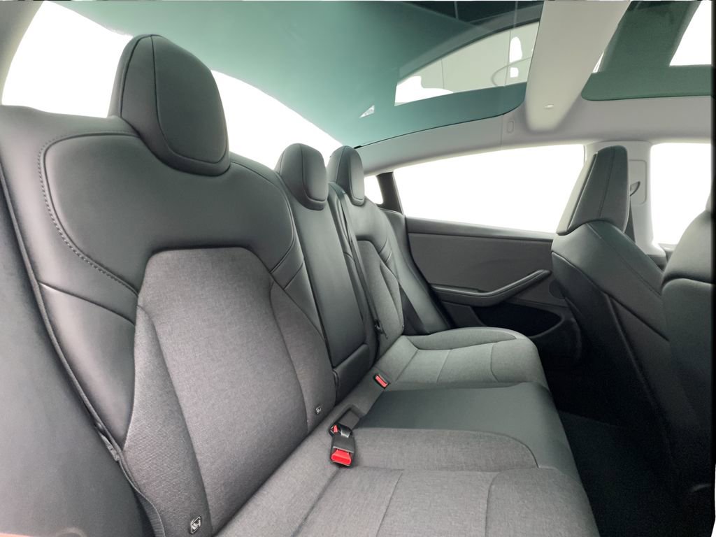 Used 2025 Tesla Model 3 image 26