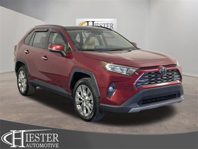 Used 2019 Toyota RAV4 Limited image 1