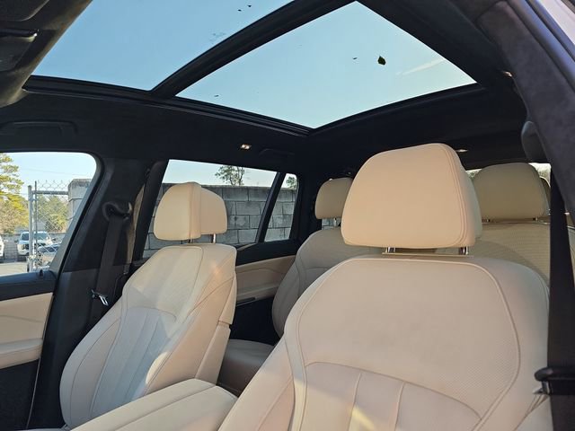 Used 2021 BMW X7 xDrive40i w/ M Sport Package image 17