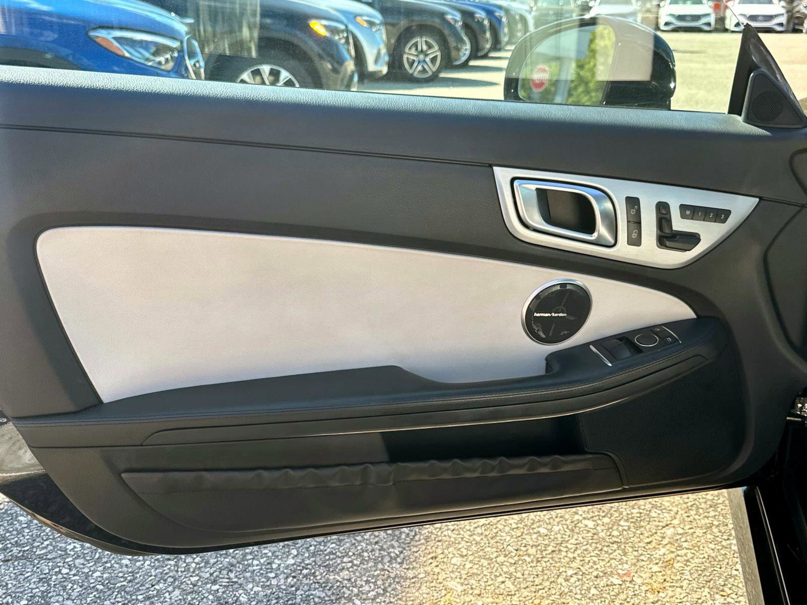 Used 2015 Mercedes-Benz SLK 250 image 11