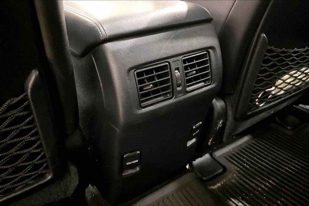 Used 2015 Toyota 4Runner Limited AWD/4WD image 31