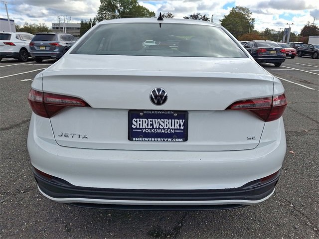 Used 2023 Volkswagen Jetta SE image 5