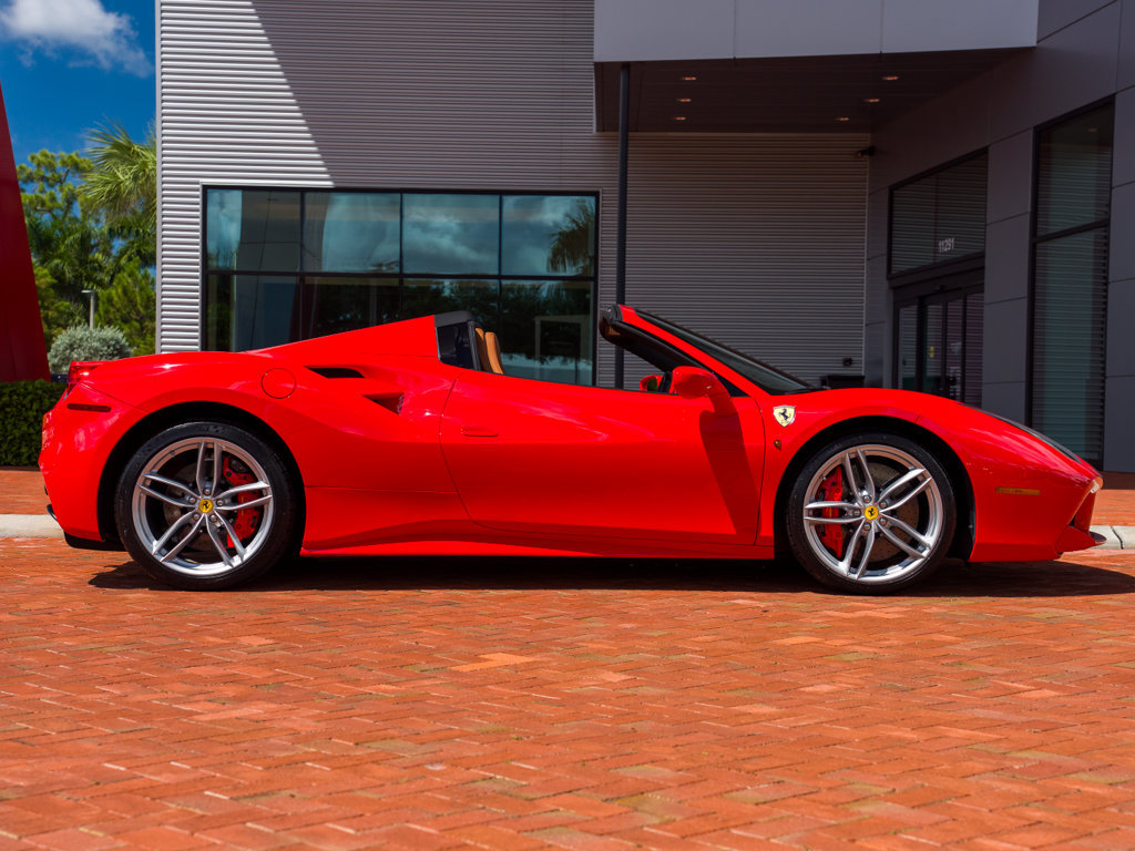 Used 2019 Ferrari 488 Spider RWD image 7