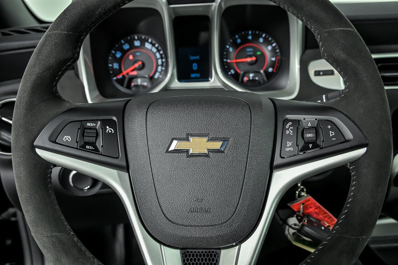 Used 2015 Chevrolet Camaro Z/28 RWD image 23