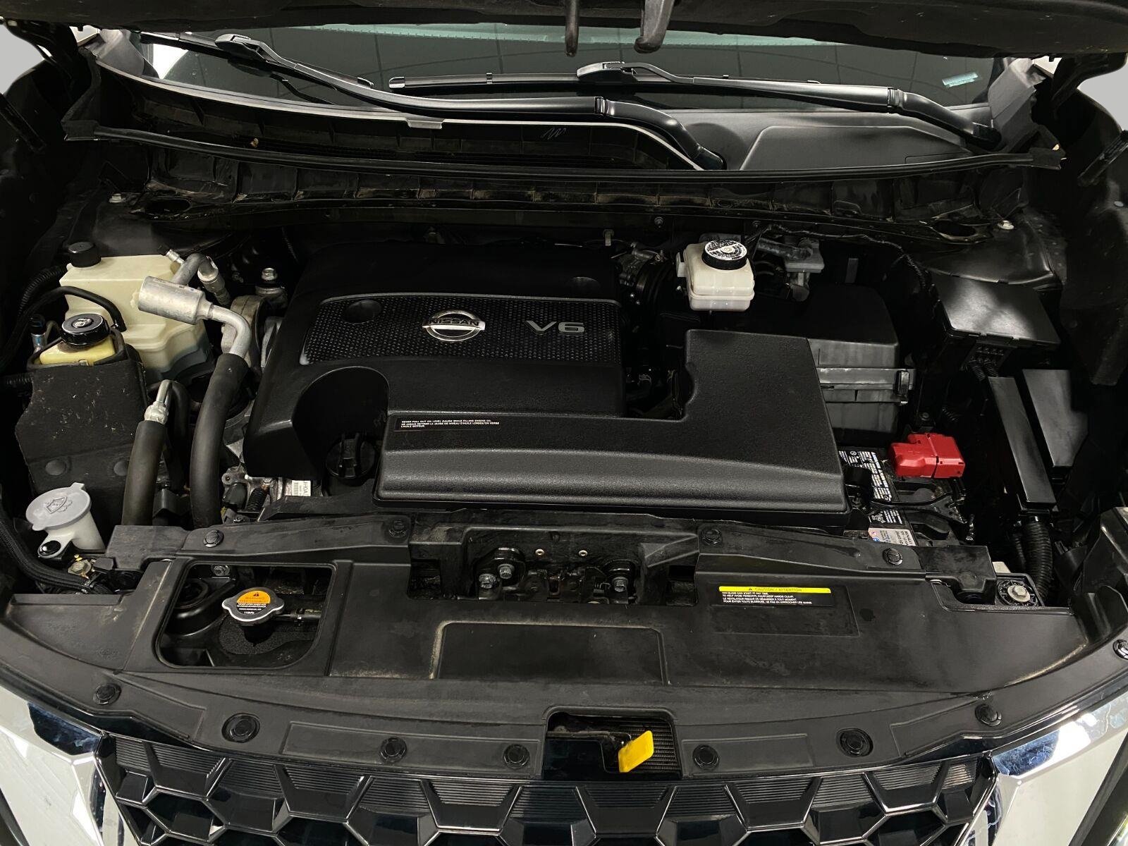 Certified 2020 Nissan Murano Platinum w/ Cargo Package AWD/4WD image 11