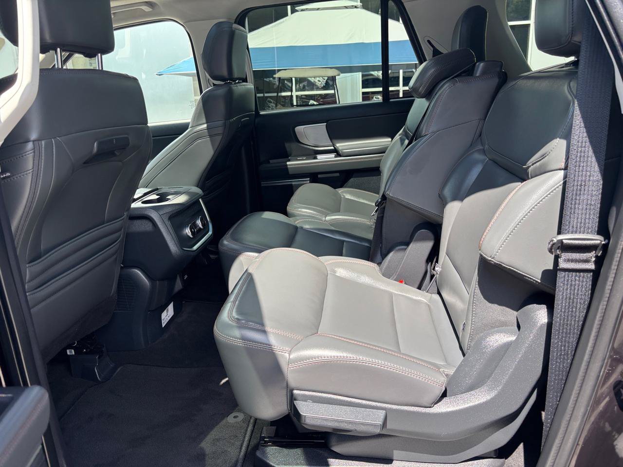 Used 2025 Ford Expedition Max Active AWD/4WD image 13