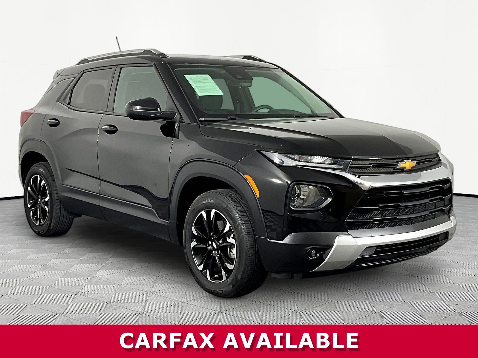 Used 2023 Chevrolet TrailBlazer LT AWD/4WD image 3