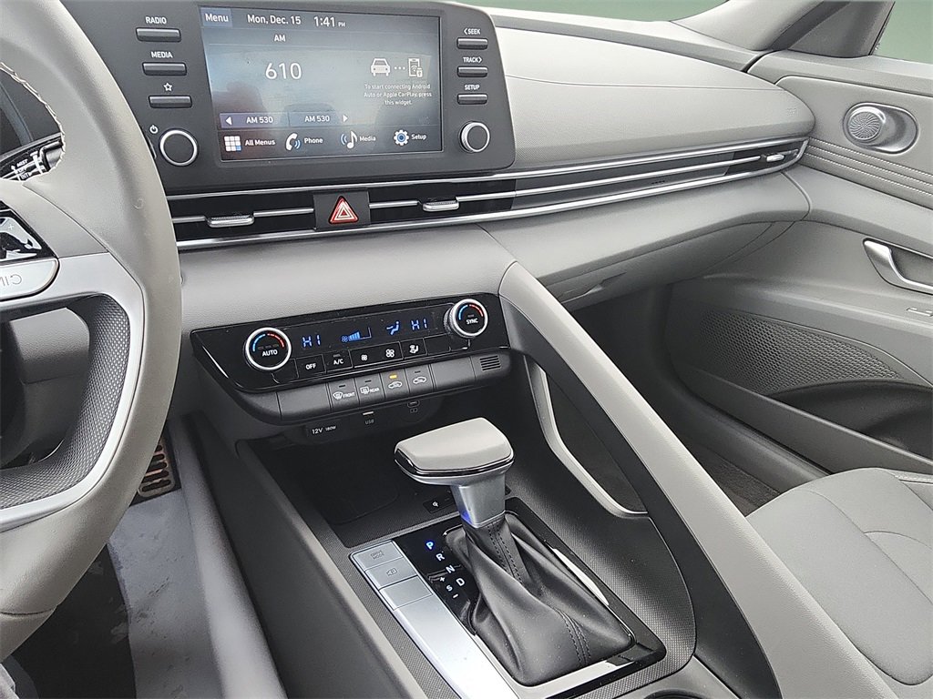 Used 2025 Hyundai Elantra Sport image 25
