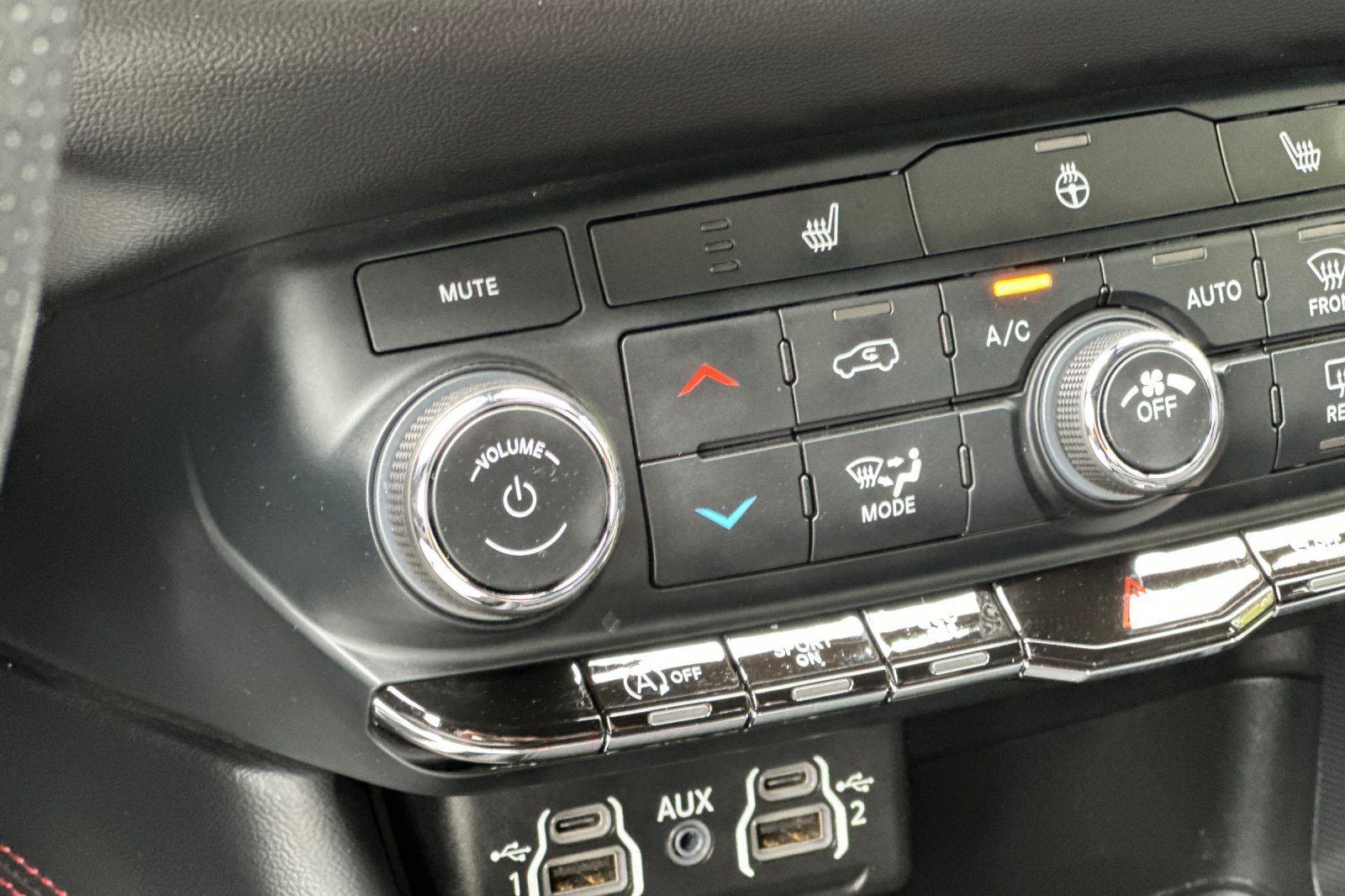 Used 2025 Dodge Durango GT RWD image 28