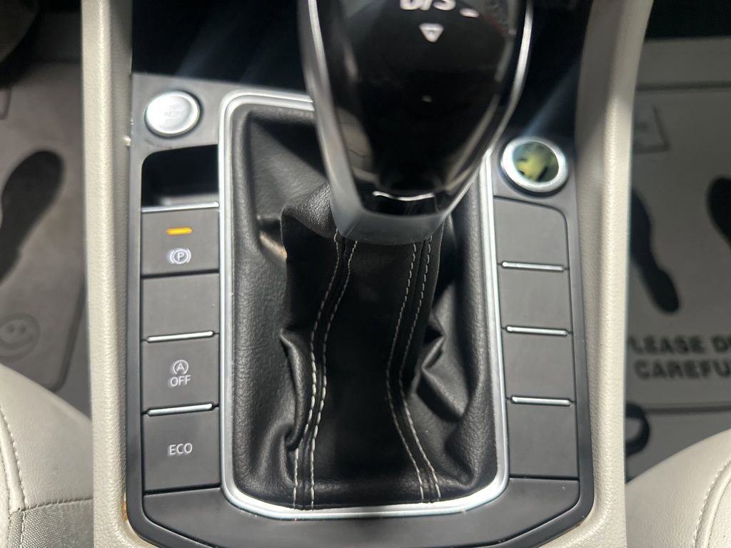 Used 2022 Volkswagen Jetta SE image 17