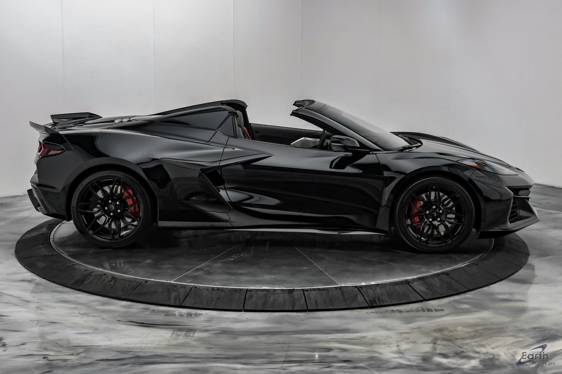 Used 2026 Chevrolet Corvette Z06 RWD image 25