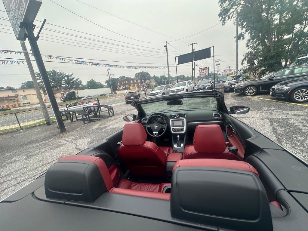 Used 2012 Volkswagen Eos Executive FWD image 18
