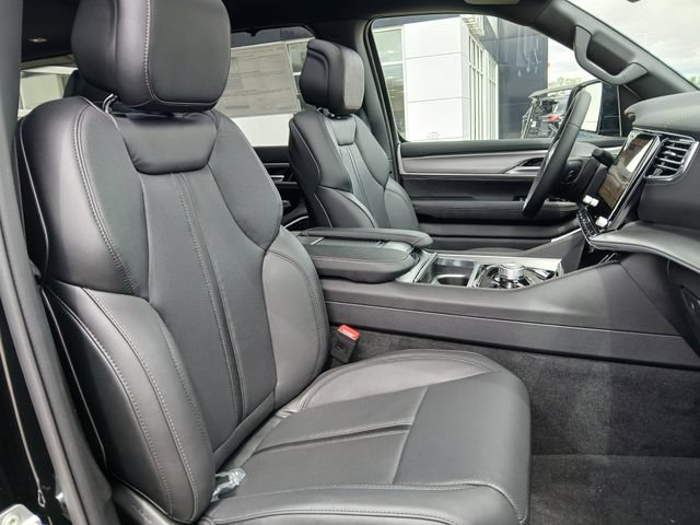 New 2026 Jeep Grand Wagoneer Limited AWD/4WD image 15