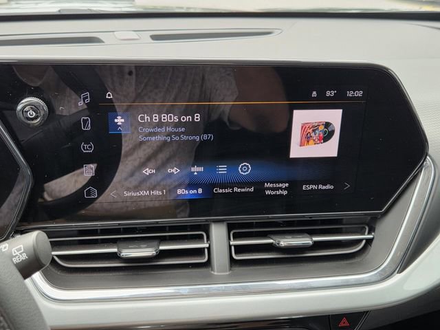 Used 2025 Chevrolet Trax LT FWD image 23