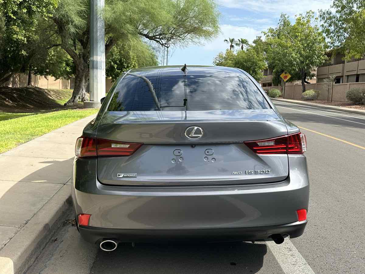 Used 2016 Lexus IS 300 AWD w/ F Sport Package image 7
