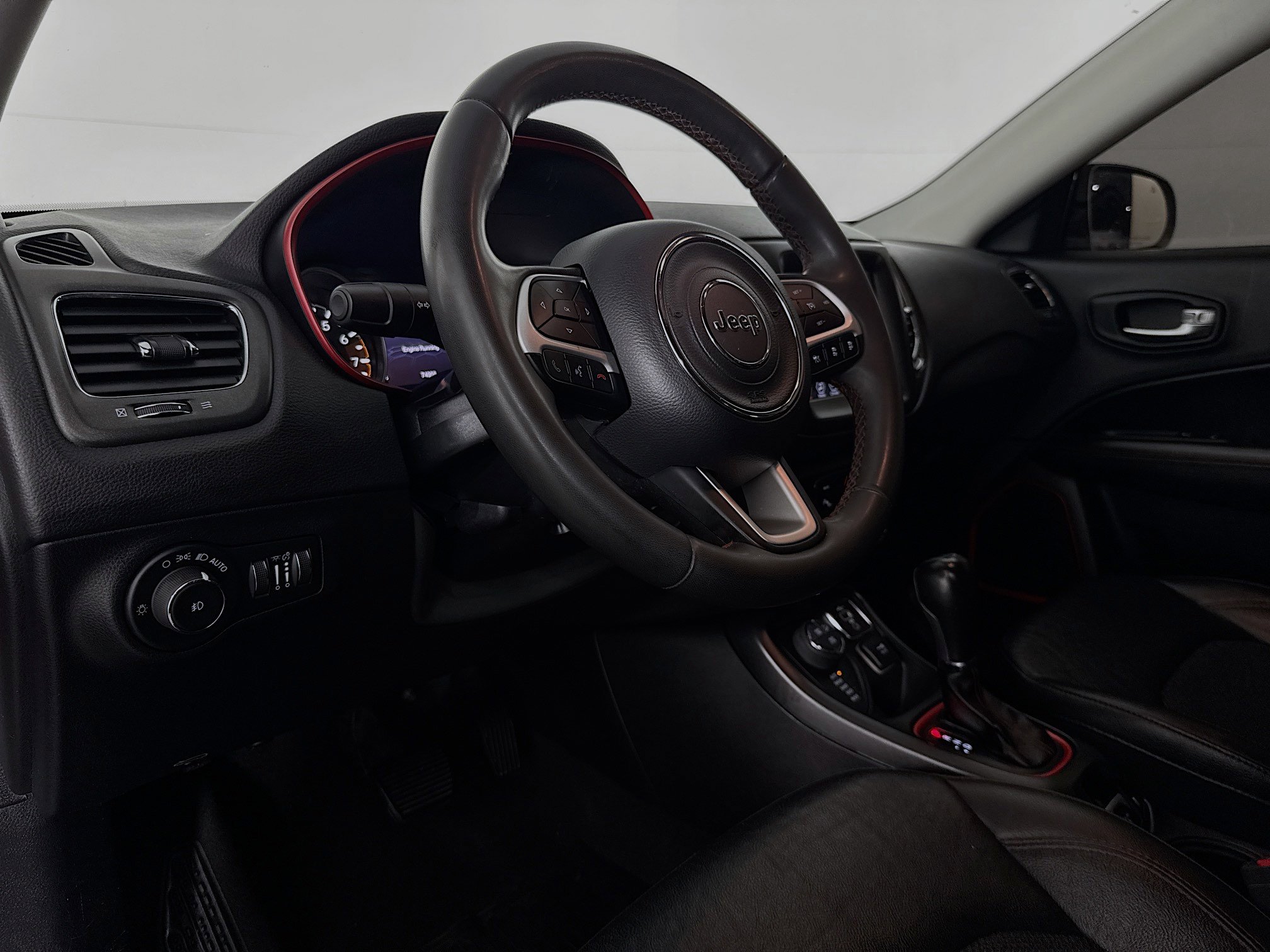 Used 2021 Jeep Compass Trailhawk AWD/4WD image 22