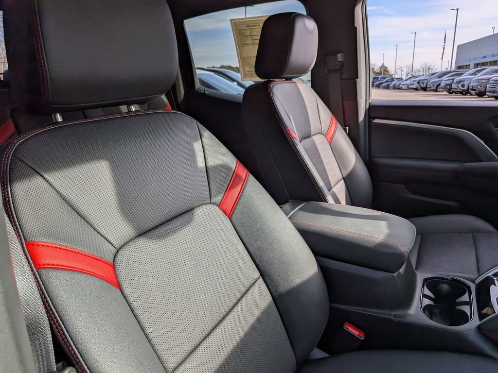 Used 2023 Chevrolet Colorado Z71 w/ Z71 Convenience Package 2 image 31