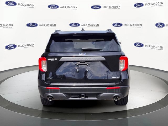 Certified 2023 Ford Explorer XLT w/ Equipment Group 202A AWD/4WD image 4