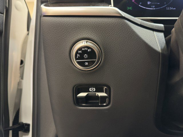 Certified 2025 Mercedes-Benz GLC 300 image 17