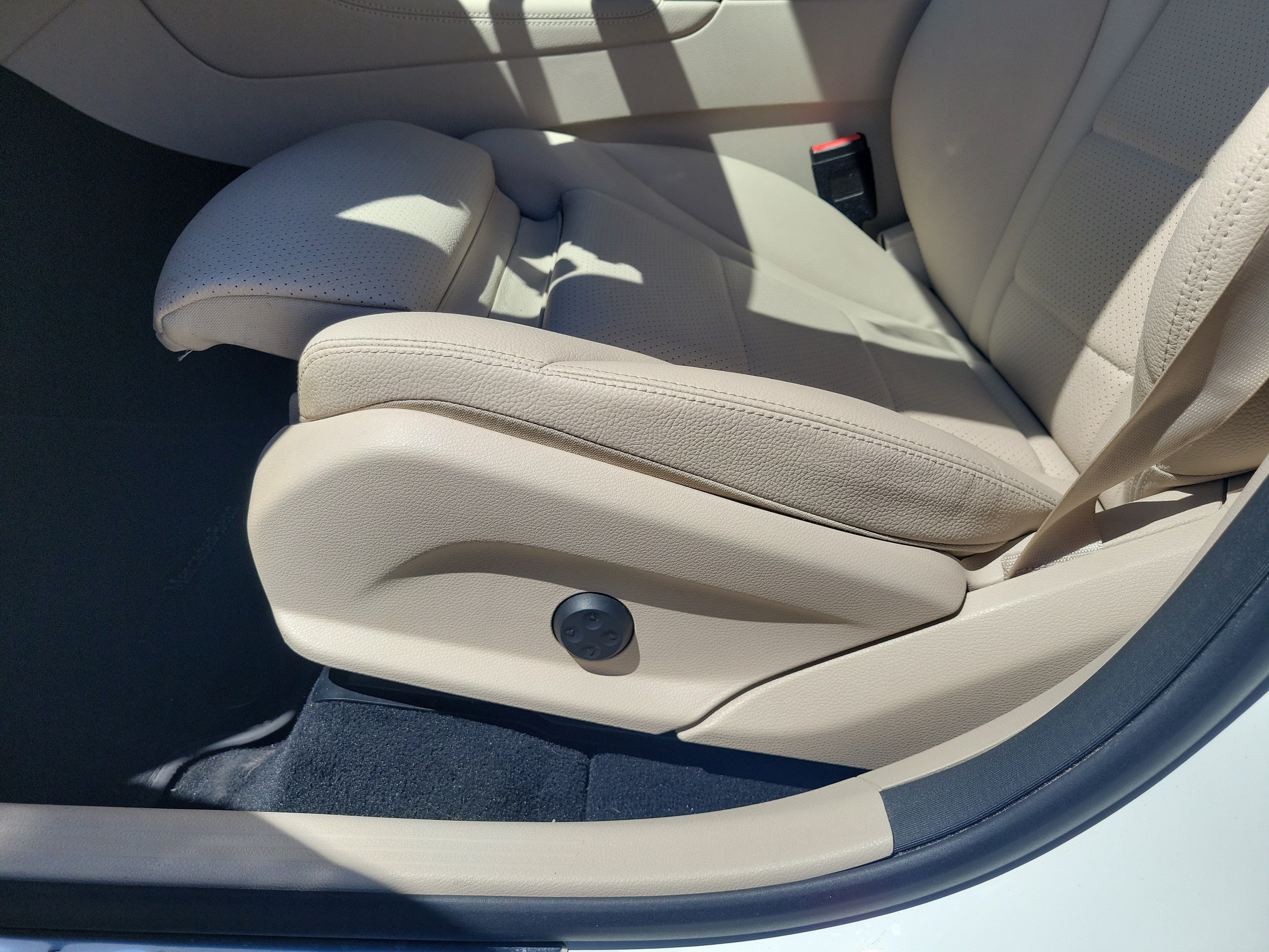 Used 2021 Mercedes-Benz GLC 300 image 20