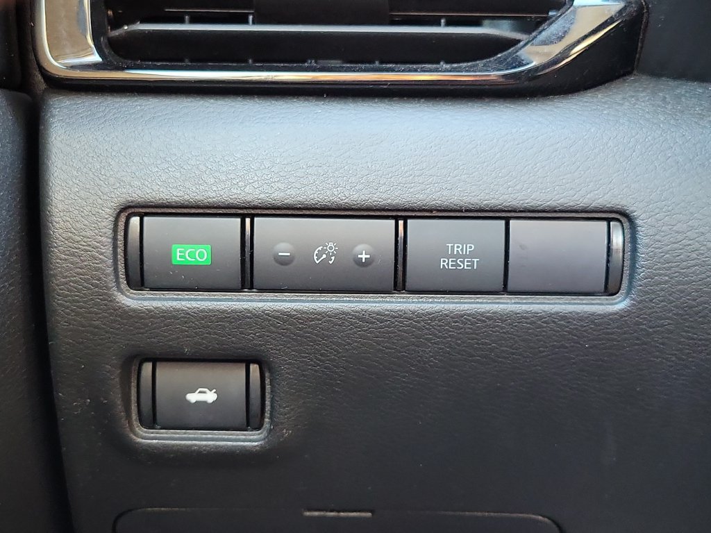 Used 2024 Nissan Sentra SV FWD image 27