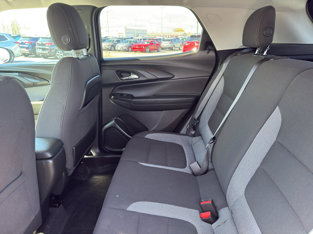 Used 2023 Chevrolet TrailBlazer LT FWD image 31
