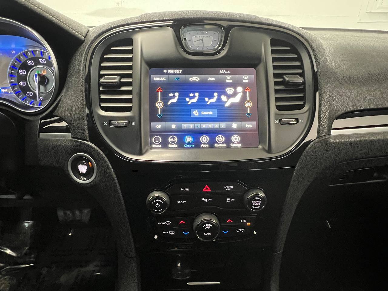 Used 2021 Chrysler 300 S RWD image 18