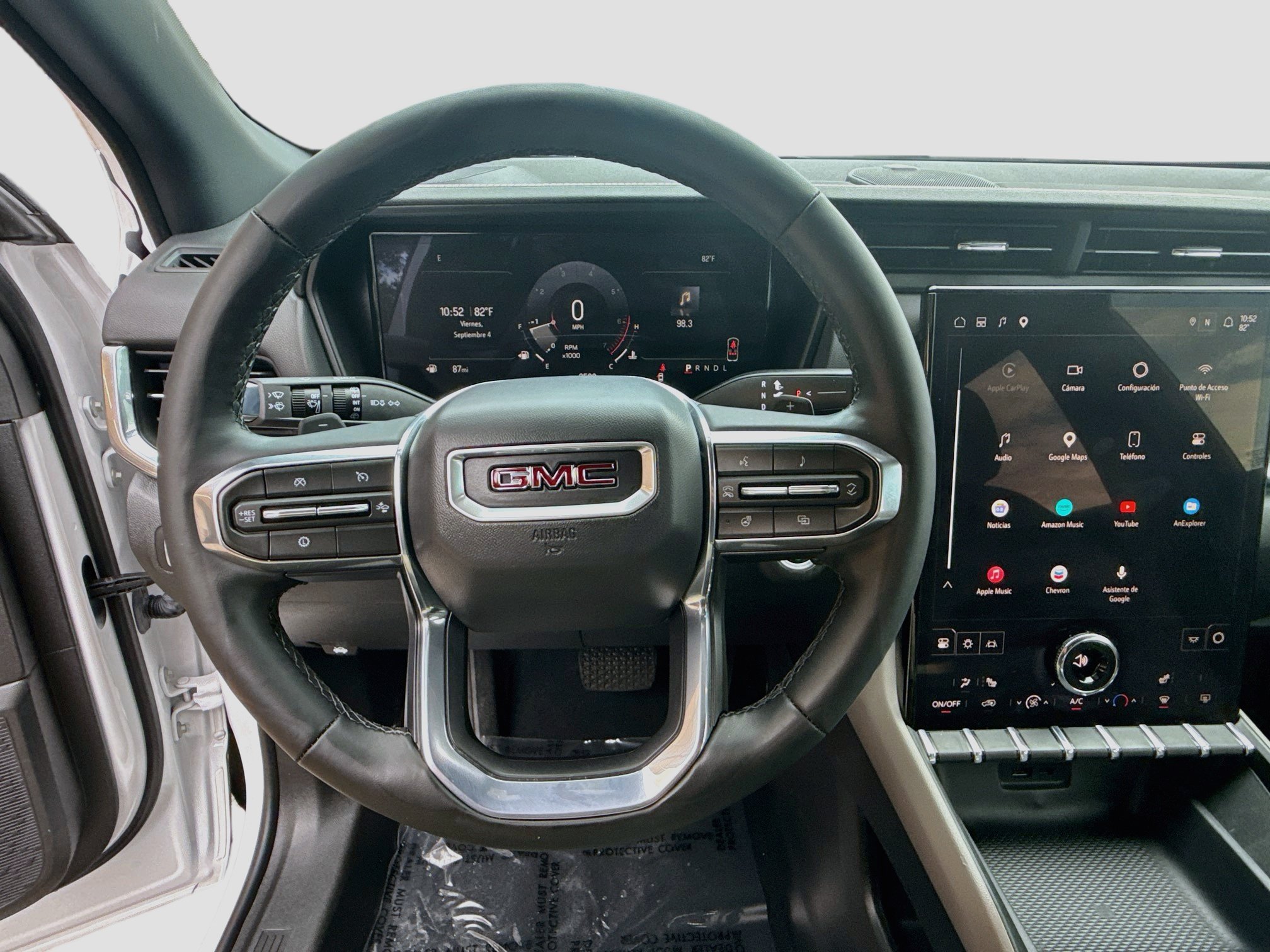 Used 2026 GMC Terrain Elevation w/ LPO, Floor Liner Package FWD image 8