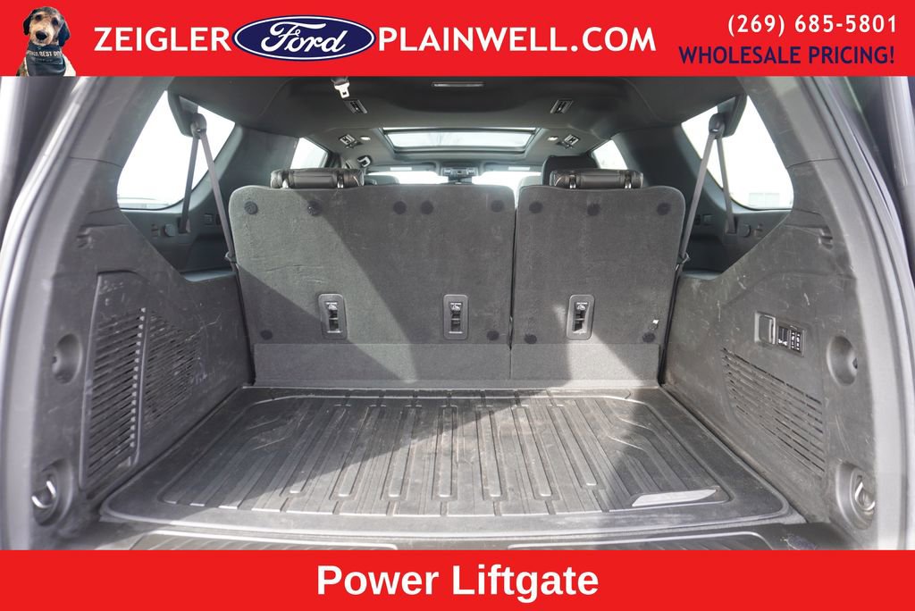 Used 2023 GMC Yukon XL SLT w/ SLT Premium Package image 15