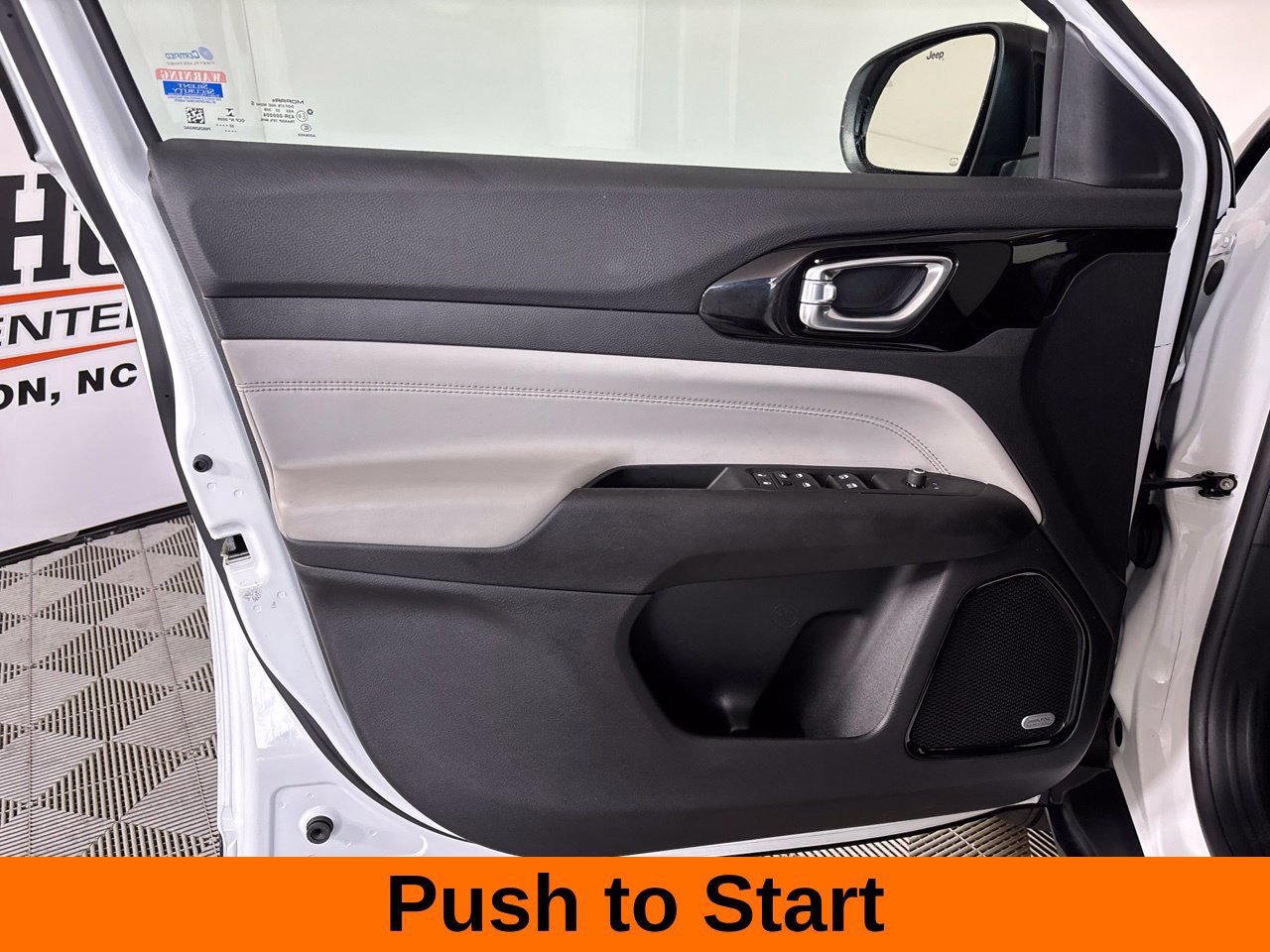 Used 2022 Jeep Compass Limited w/ Sun and Sound Group AWD/4WD image 10