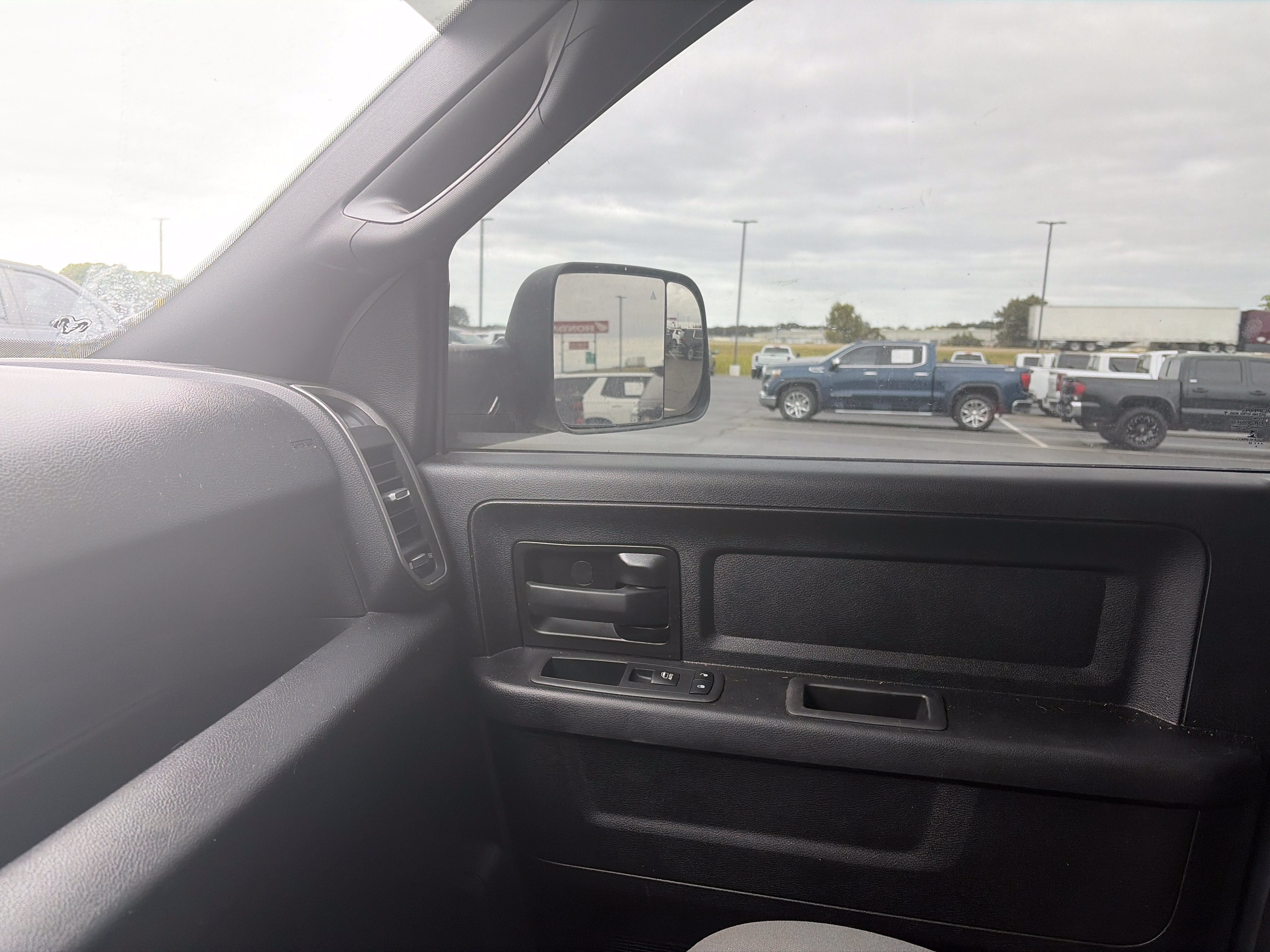 Used 2022 RAM 2500 Tradesman w/ Safety Group AWD/4WD image 17