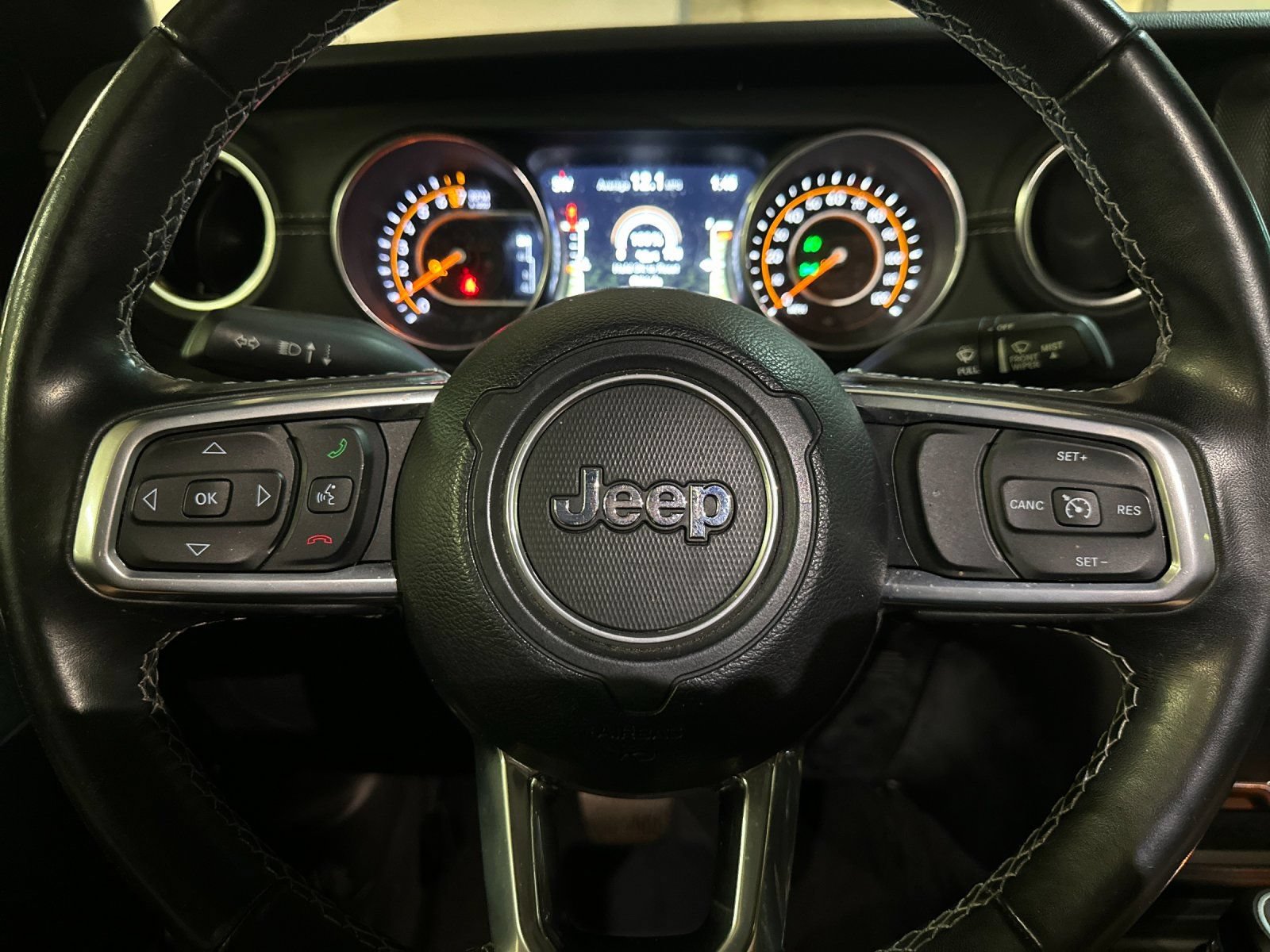 Certified 2021 Jeep Gladiator Overland w/ Popular Equipment Package AWD/4WD image 22
