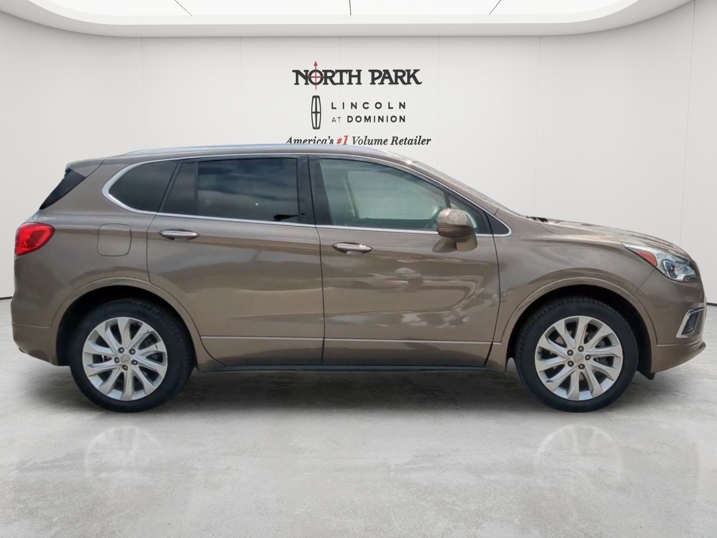 Used 2017 Buick Envision Premium AWD/4WD image 6