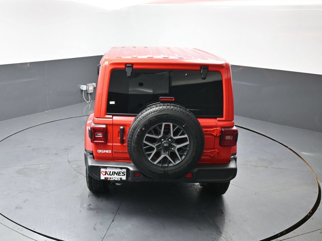 Used 2025 Jeep Wrangler Unlimited Sahara AWD/4WD image 49