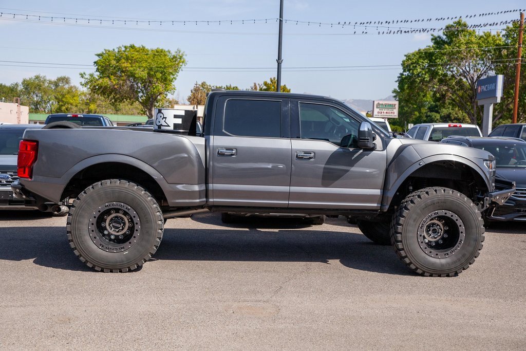 Used 2022 Ford F250 Lariat w/ Lariat Ultimate Package image 4