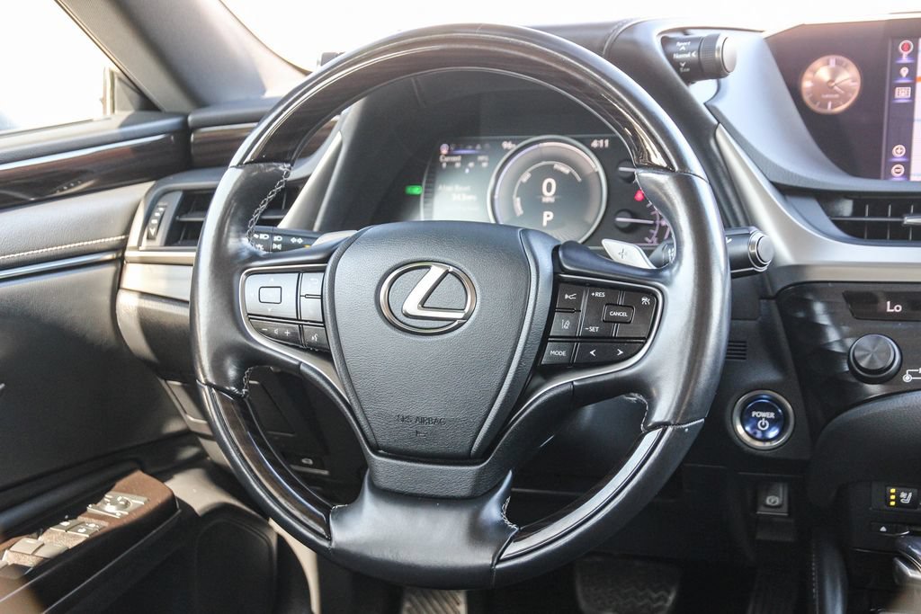 Used 2019 Lexus ES 300h w/ Premium Package FWD image 15