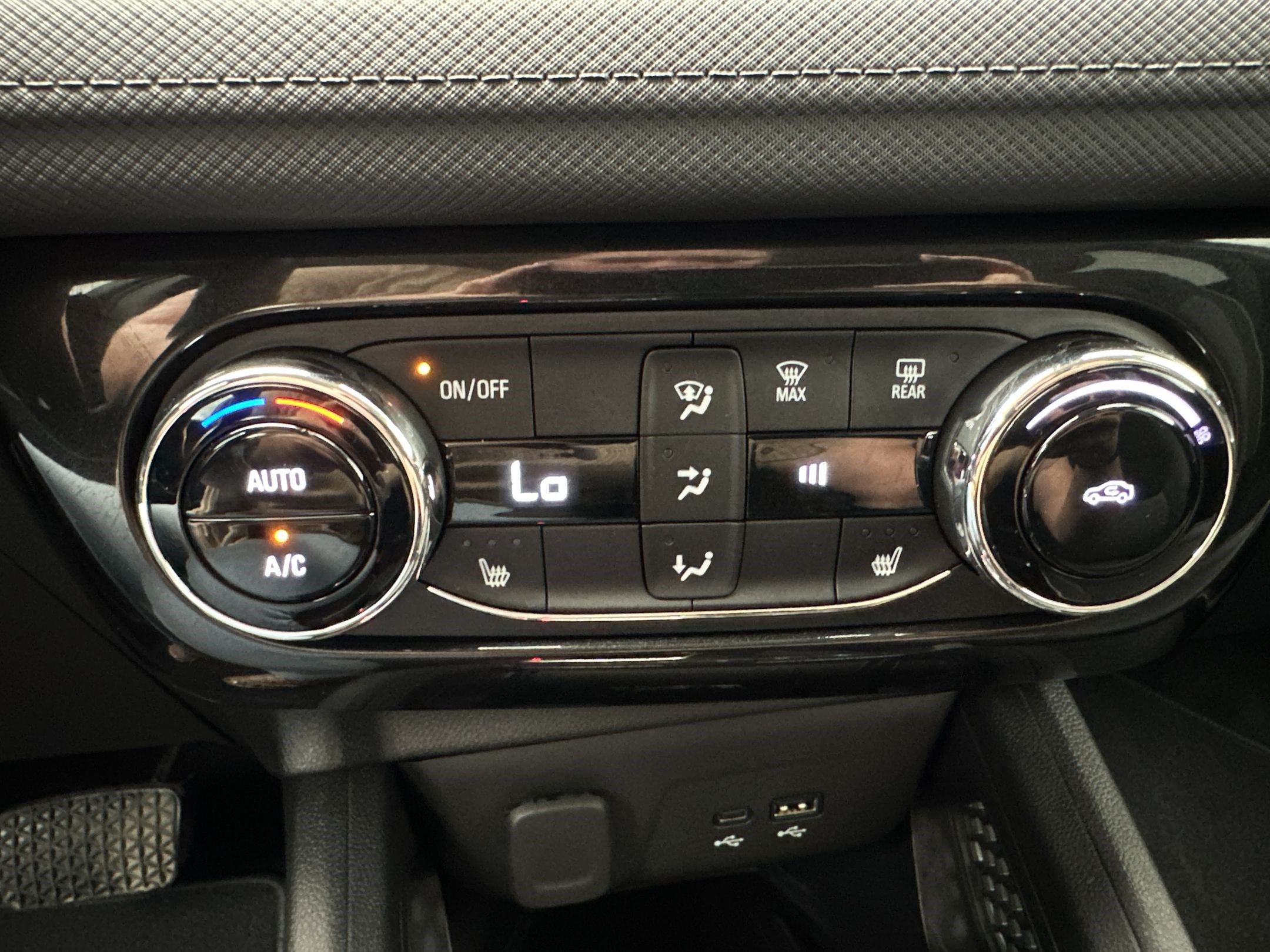 Certified 2025 Chevrolet TrailBlazer LT w/ Convenience Package FWD image 16
