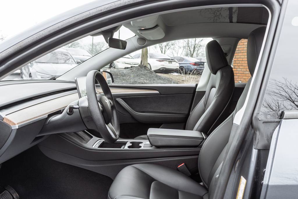 Used 2023 Tesla Model Y Long Range image 21