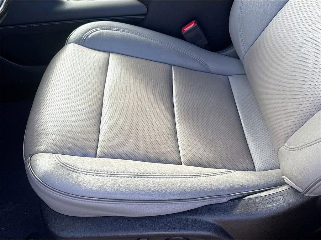 Used 2022 GMC Yukon SLT w/ SLT Luxury Package image 21