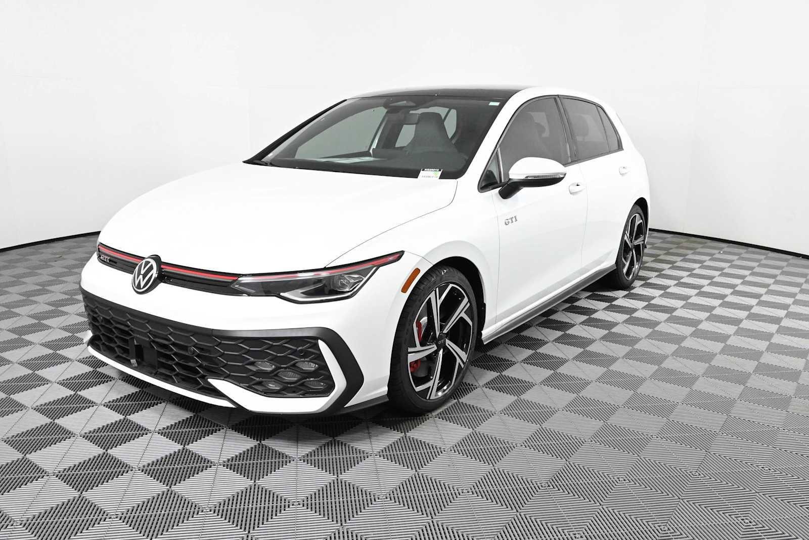 New 2026 Volkswagen GTI SE FWD image 2
