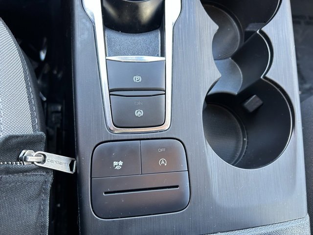 Used 2020 Ford Escape S image 18